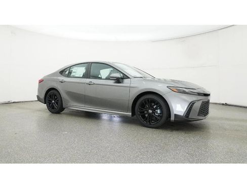 Used 2026 Toyota Camry SE w/ Convenience Package FWD image 28