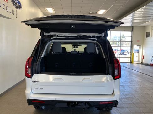 New 2026 Ford Expedition Active AWD/4WD image 8