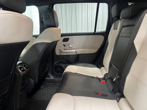 Used 2022 Mercedes-Benz GLB 250 4MATIC image 25