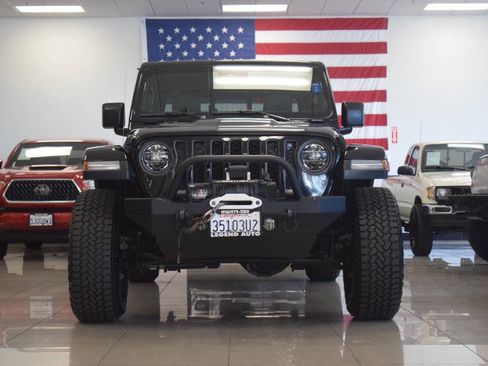 Used 2020 Jeep Gladiator Rubicon image 8