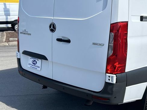 Used 2022 Mercedes-Benz Sprinter 1500 image 14