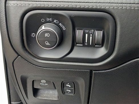 Used 2020 RAM 1500 Limited image 15