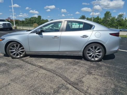 Used 2020 MAZDA MAZDA3 AWD Sedan w/ Preferred Package image 11