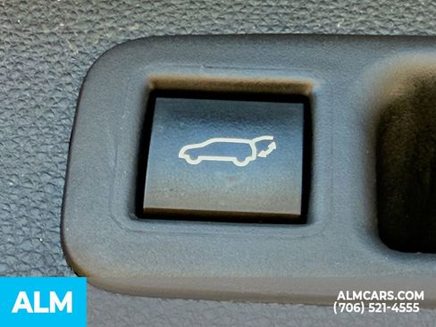 Used 2022 Toyota Highlander XSE AWD/4WD image 27