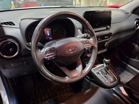 Used 2023 Hyundai Kona SEL w/ Convenience Package FWD image 4