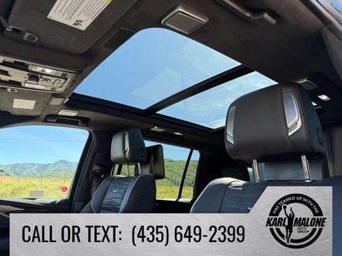Used 2024 Cadillac Escalade ESV Sport Platinum w/ LPO, ONYX Package AWD/4WD image 24