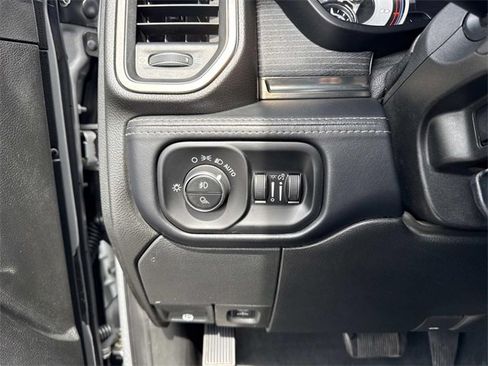 Used 2019 RAM 2500 Limited image 30