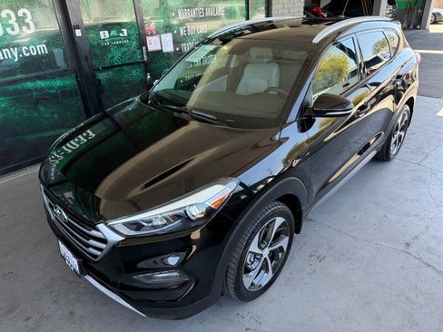 Used 2017 Hyundai Tucson Sport FWD image 2