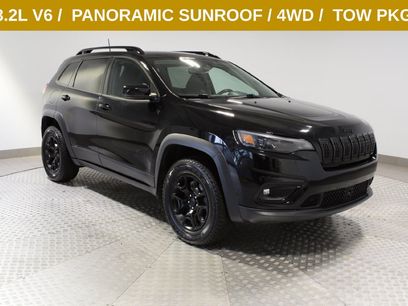Used 2022 Jeep Cherokee Latitude w/ Sun & Sound Group