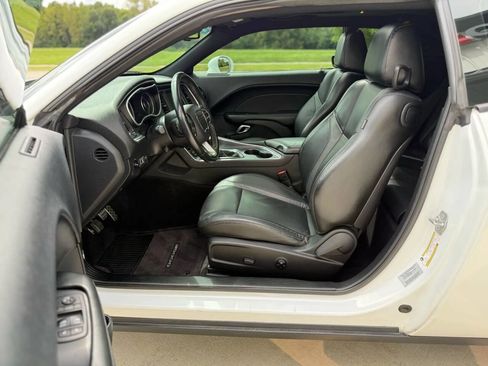 Used 2016 Dodge Challenger R/T Plus image 13