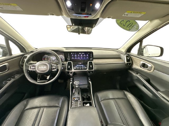 Used 2023 Kia Sorento S w/ Panoramic Sunroof Package AWD/4WD image 11