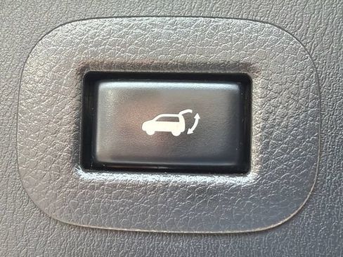 Used 2020 Nissan Armada Platinum w/ Platinum Reserve Package RWD image 19