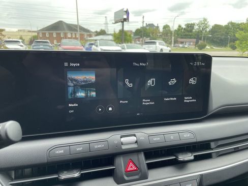 Certified 2025 Kia K4 FWD image 10