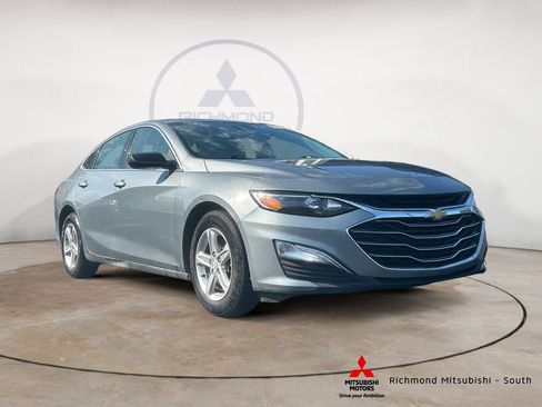 Used 2023 Chevrolet Malibu LS FWD image 1