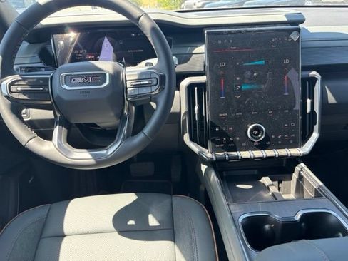 New 2026 GMC Acadia AT4 w/ Luxury Package AWD/4WD image 19