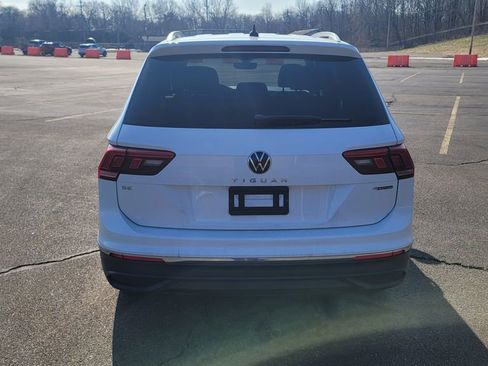 Used 2022 Volkswagen Tiguan SE AWD/4WD image 10