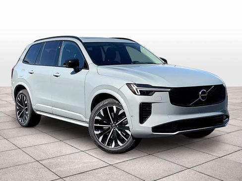 New 2026 Volvo XC90 T8 Ultra w/ Lounge Package image 2