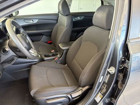 Used 2019 Kia Forte LXS image 19