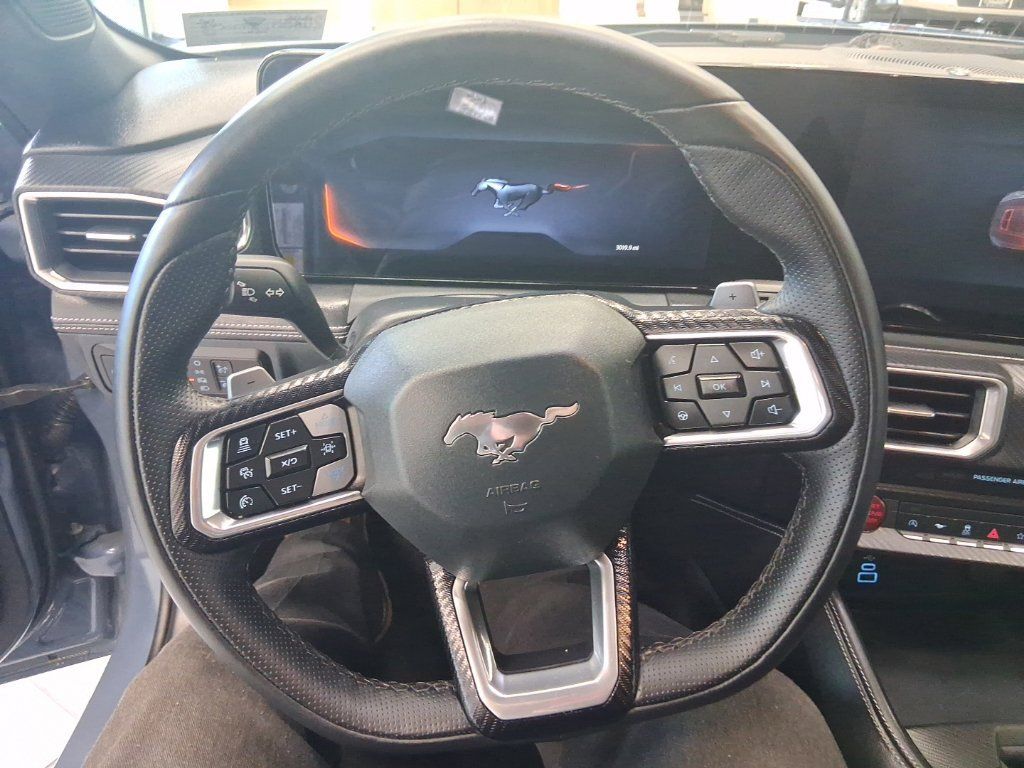 Used 2025 Ford Mustang GT Premium RWD image 10