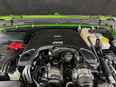 Used 2019 Jeep Wrangler Unlimited Sport S image 29