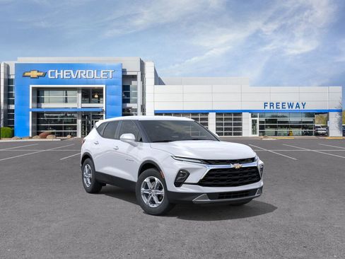 New 2025 Chevrolet Blazer LT image 1