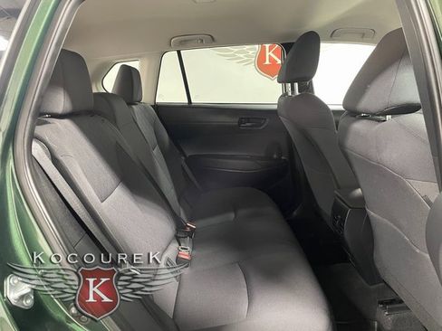 Used 2022 Toyota Corolla Cross LE image 21