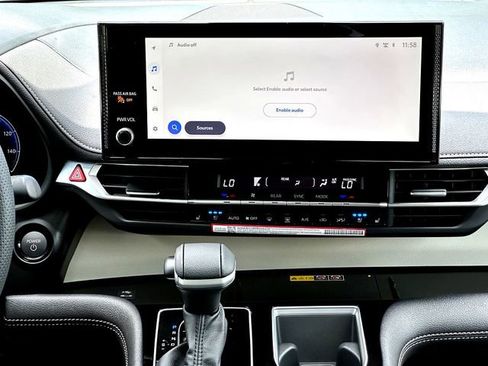 New 2026 Toyota Sienna Limited FWD image 23
