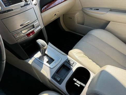 Used 2012 Subaru Outback 2.5i Limited w/ Moonroof Pkg image 12