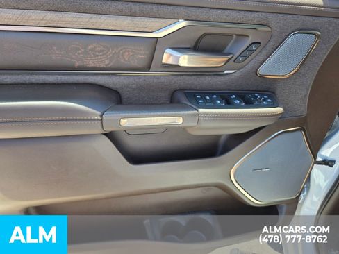 Used 2025 RAM 1500 Limited AWD/4WD image 18