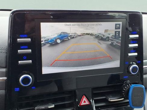 Used 2021 Hyundai Ioniq SE FWD image 9