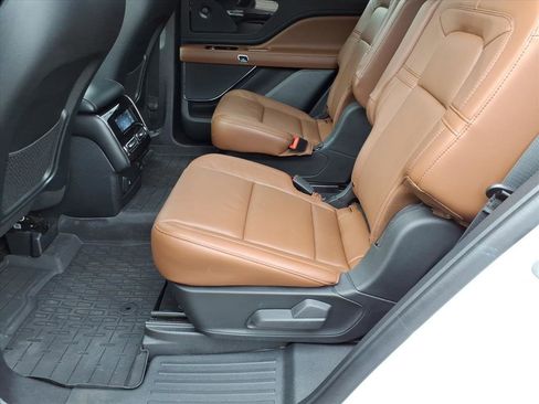 Used 2023 Lincoln Aviator Reserve w/ Elements Package Plus image 14