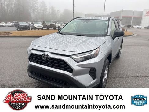 Used 2025 Toyota RAV4 LE image 7