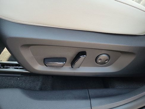 New 2025 Mitsubishi Outlander SEL image 11