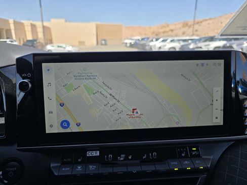 Used 2025 Toyota Camry XLE FWD image 15