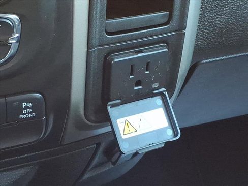 Used 2019 RAM 1500 Big Horn image 21