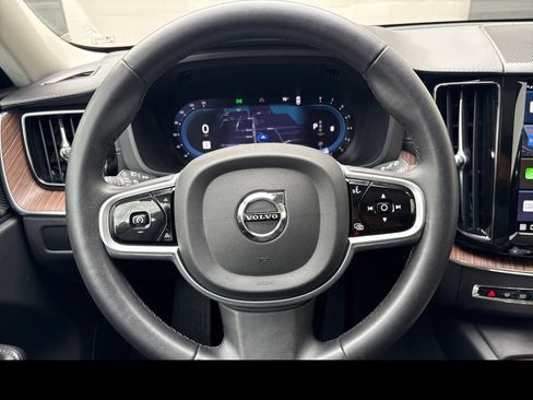 Certified 2023 Volvo XC60 B5 Ultimate w/ Climate Package AWD/4WD image 15