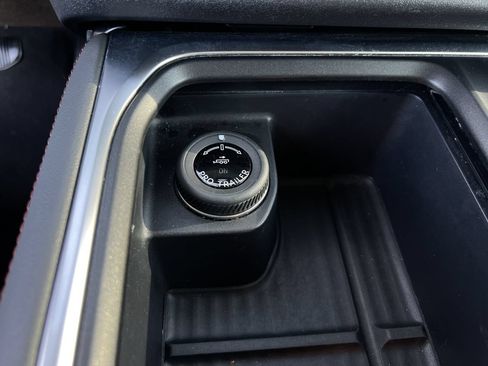 Used 2025 Ford Expedition Active RWD image 15