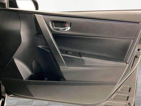 Used 2017 Toyota Corolla SE w/ Carpet Mat Package (TMS) image 23