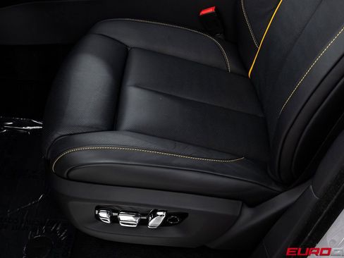 Used 2024 Rolls-Royce Cullinan image 43