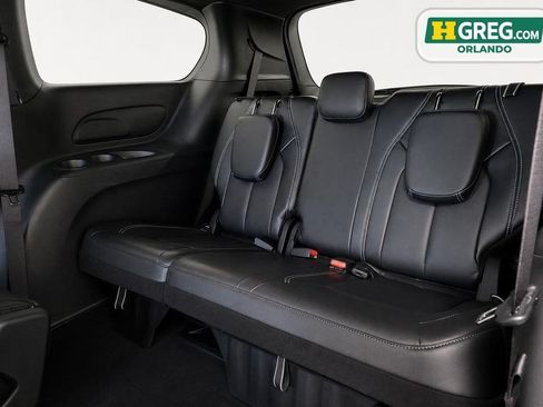 Used 2026 Chrysler Voyager LX FWD image 17