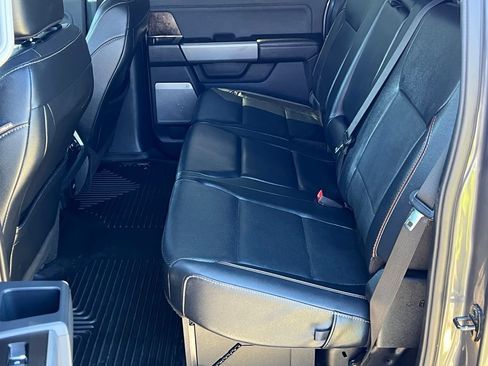 Used 2023 Ford F250 Lariat w/ Lariat Ultimate Package AWD/4WD image 4