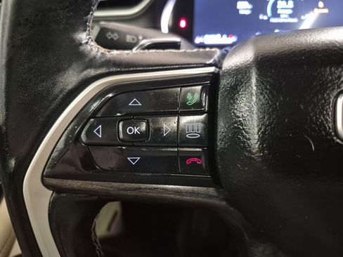 Used 2021 Jeep Grand Cherokee L Limited AWD/4WD image 25