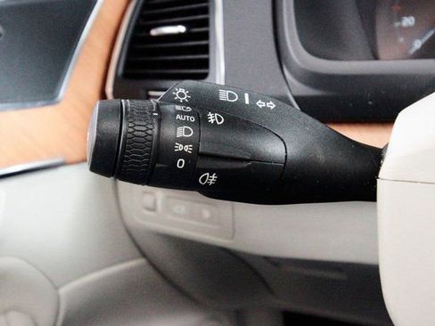 Used 2021 Volvo XC90 T8 Inscription Expression w/ Protection Package Premier image 18