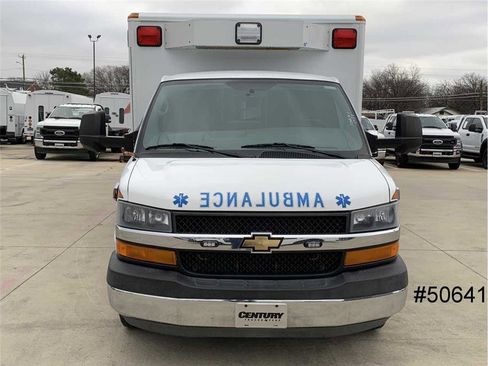 Used 2014 Chevrolet Express 4500 w/ Ambulance Package image 25