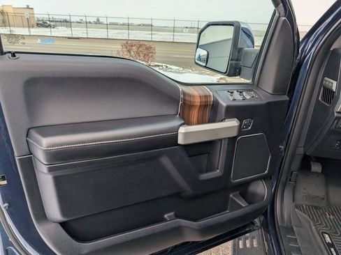 Used 2017 Ford F150 Lariat w/ Equipment Group 502A Luxury image 13