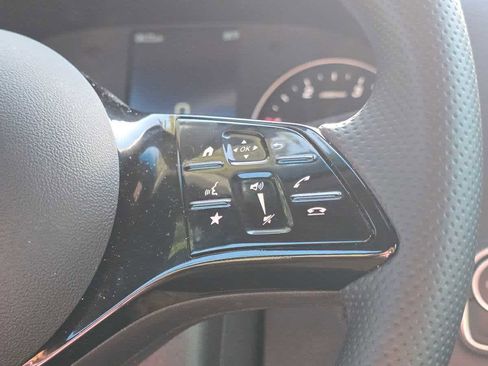 Used 2025 Mercedes-Benz Sprinter 2500 image 28