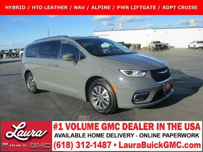 Used 2021 Chrysler Pacifica Touring-L