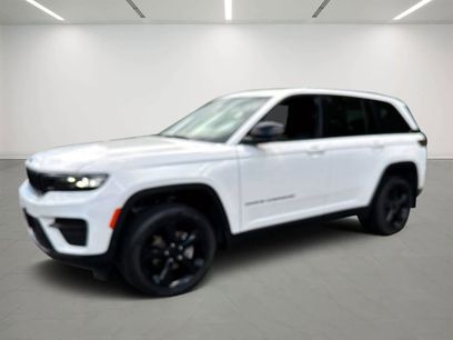 Used 2023 Jeep Grand Cherokee Altitude