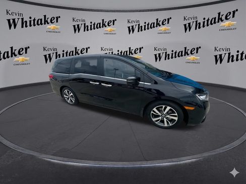 Used 2023 Honda Odyssey Touring image 2