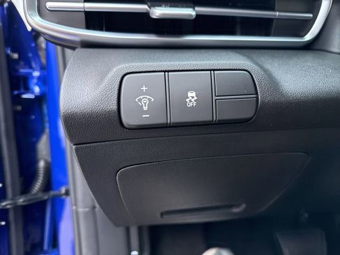 New 2026 Hyundai Elantra Limited image 33